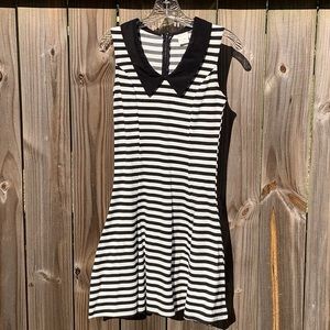 Peter Pan collar striped dress size small